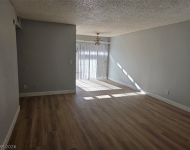 1405 Vegas Valley Drive - Photo Thumbnail 6