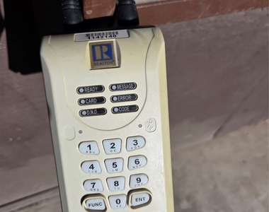 1405 Vegas Valley Drive - Photo Thumbnail 13