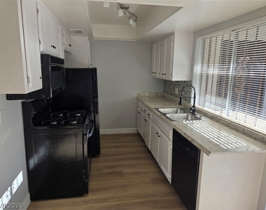 1405 Vegas Valley Drive - Photo Thumbnail 8
