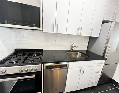442 West 57th Street - Photo Thumbnail 4