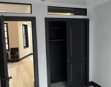 340 East 58th Street - Photo Thumbnail 9
