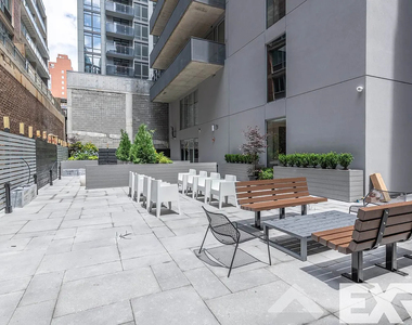 42-22 27th Street - Photo Thumbnail 10