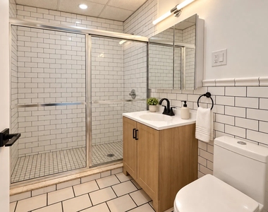 70 Wyckoff Avenue - Photo Thumbnail 3