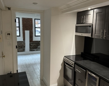 345 East 53rd Street - Photo Thumbnail 1