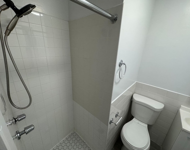 2BR in Upper East Side - Photo Thumbnail 7
