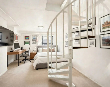 East 89th Street - Photo Thumbnail 1