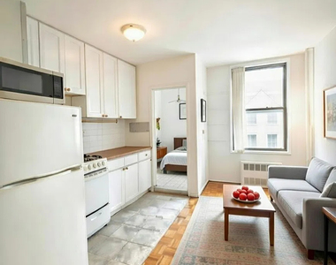 East 89th Street - Photo Thumbnail 2