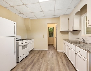 903 Willis Avenue - Photo Thumbnail 15