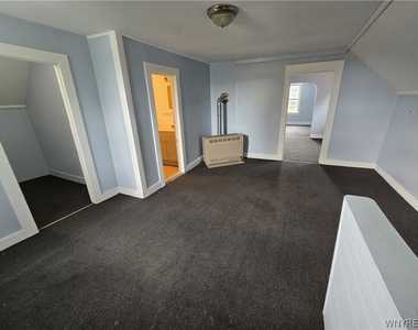863 Walden Avenue - Photo Thumbnail 13