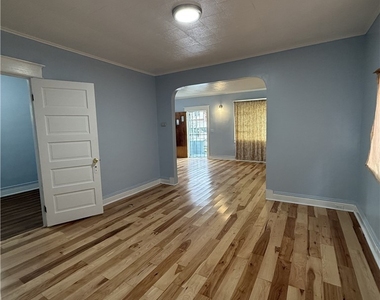 863 Walden Avenue - Photo Thumbnail 2