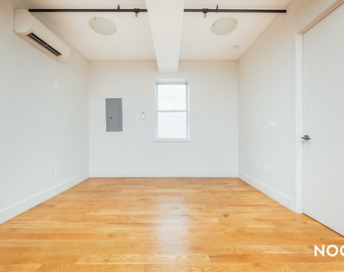 880 Dekalb Ave 11221 - Photo Thumbnail 8