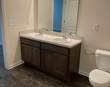 127 Teakwood Drive - Photo Thumbnail 5