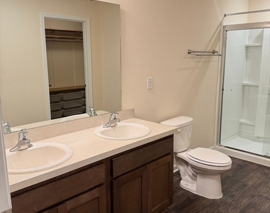 127 Teakwood Drive - Photo Thumbnail 21