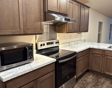 127 Teakwood Drive - Photo Thumbnail 36
