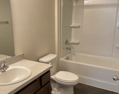 127 Teakwood Drive - Photo Thumbnail 11