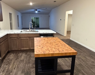 127 Teakwood Drive - Photo Thumbnail 35