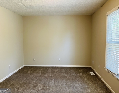 675 Redland Drive - Photo Thumbnail 22