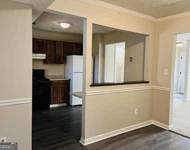 675 Redland Drive - Photo Thumbnail 11