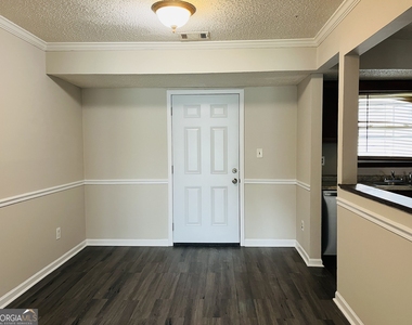 675 Redland Drive - Photo Thumbnail 9