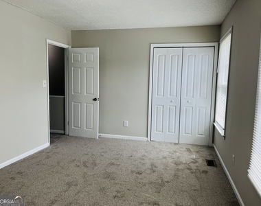 675 Redland Drive - Photo Thumbnail 19
