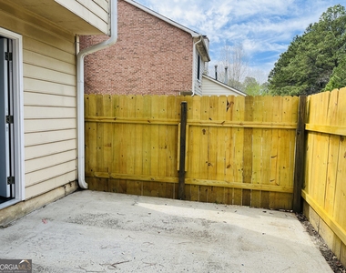 675 Redland Drive - Photo Thumbnail 29