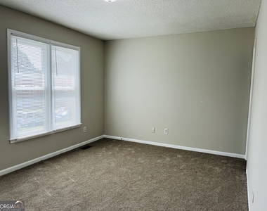 675 Redland Drive - Photo Thumbnail 17