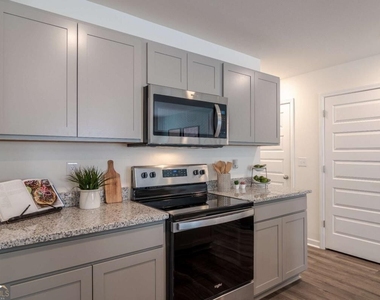 274 Coastal Drive - Photo Thumbnail 8