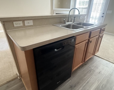 2371 Marbleridge Drive - Photo Thumbnail 5