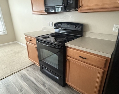 2371 Marbleridge Drive - Photo Thumbnail 4