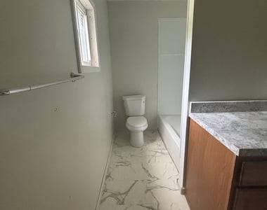 934 India Avenue - Photo Thumbnail 3