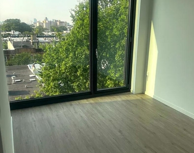Halsey Street - Photo Thumbnail 6