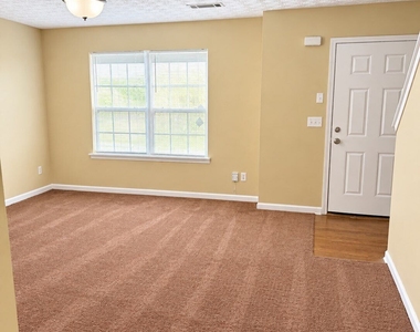 5542 Pineridge Court - Photo Thumbnail 8
