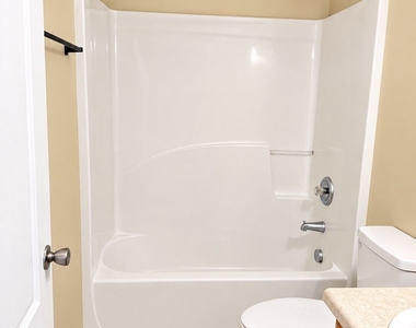 5542 Pineridge Court - Photo Thumbnail 17