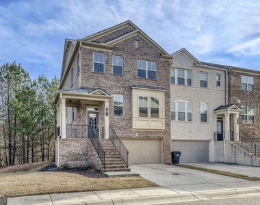 901 Sunset Park Drive - Photo Thumbnail 1
