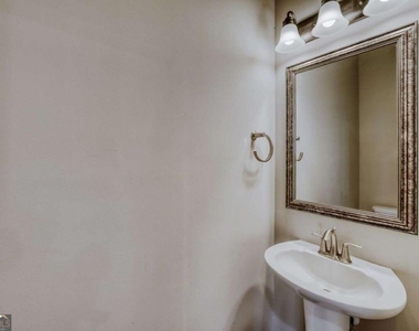901 Sunset Park Drive - Photo Thumbnail 18