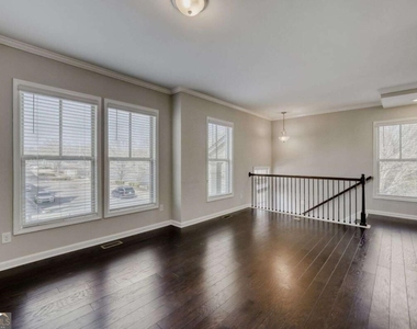 901 Sunset Park Drive - Photo Thumbnail 11