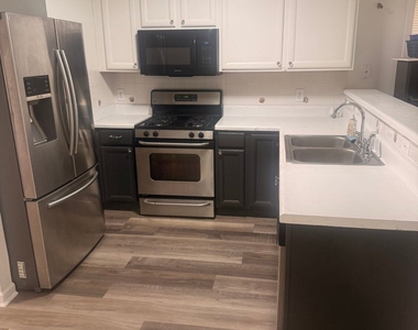 93 Davis Mill Court - Photo Thumbnail 2