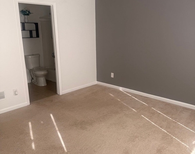 93 Davis Mill Court - Photo Thumbnail 8