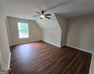1400 Windage Way Sw - Photo Thumbnail 13