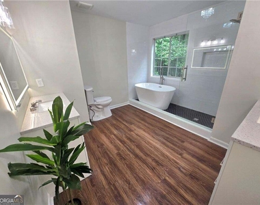 1400 Windage Way Sw - Photo Thumbnail 3