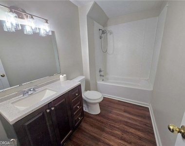 1400 Windage Way Sw - Photo Thumbnail 10