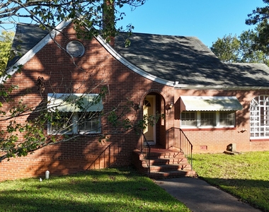 550 Greenwood Street - Photo Thumbnail 3