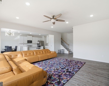 95 Royal Oaks Drive Ne - Photo Thumbnail 11