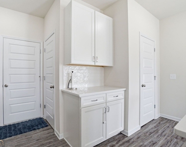 95 Royal Oaks Drive Ne - Photo Thumbnail 36