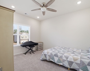 95 Royal Oaks Drive Ne - Photo Thumbnail 34