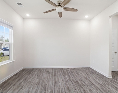 95 Royal Oaks Drive Ne - Photo Thumbnail 39