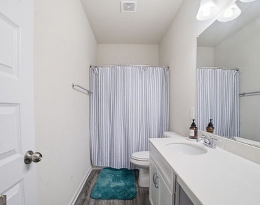 95 Royal Oaks Drive Ne - Photo Thumbnail 35