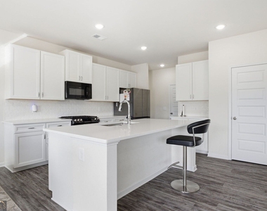 95 Royal Oaks Drive Ne - Photo Thumbnail 10