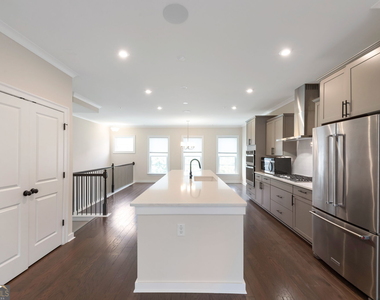 2130 Holtz Lane - Photo Thumbnail 16