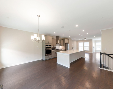 2130 Holtz Lane - Photo Thumbnail 10